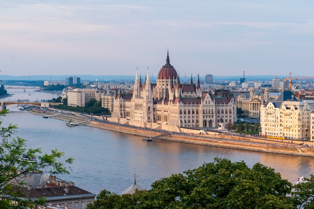 Birds-eye view image of the parliament and cityscape of Budapest in Hungary