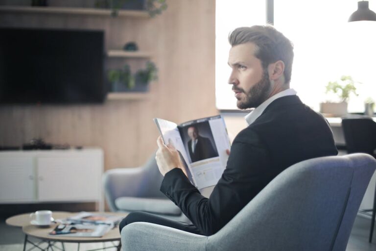Image of a businessman reading Forbes Hungary in a Budapest office