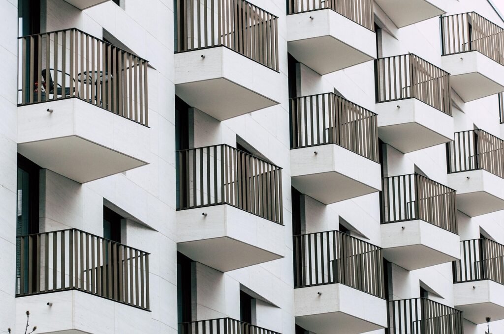 Buying Property in Hungary as a Foreigner: Rules, Permits, and Why It No Longer Grants Residency (2026)