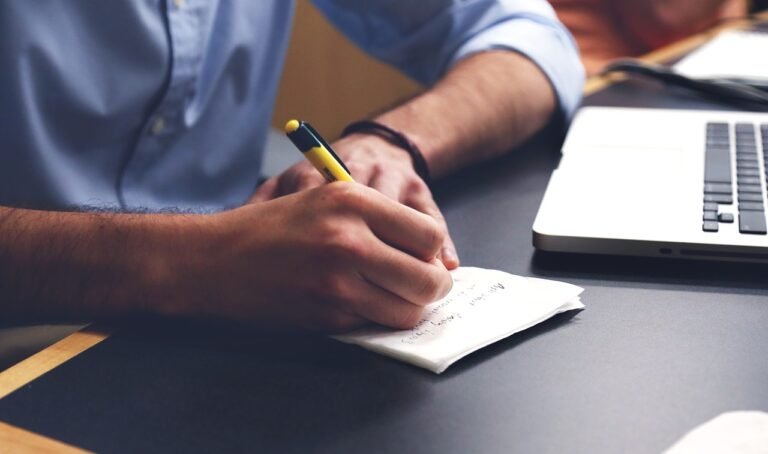 Comparing Hungary residence permit options for investors