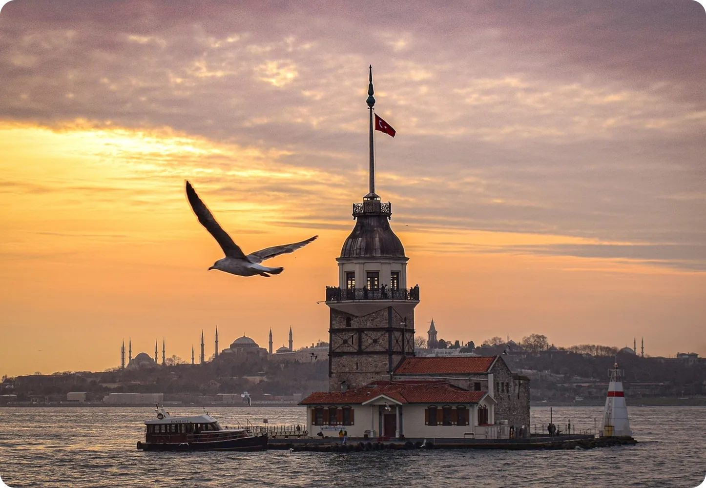 Maiden's Tower on the Bosphorus at sunset, Istanbul